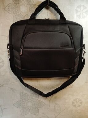 Samsonite Black Laptop Briefcase with Shoulder Strap